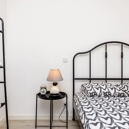 Apartment Dora's *