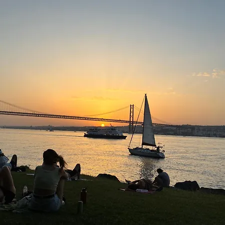 Appartamento Dora's Almada